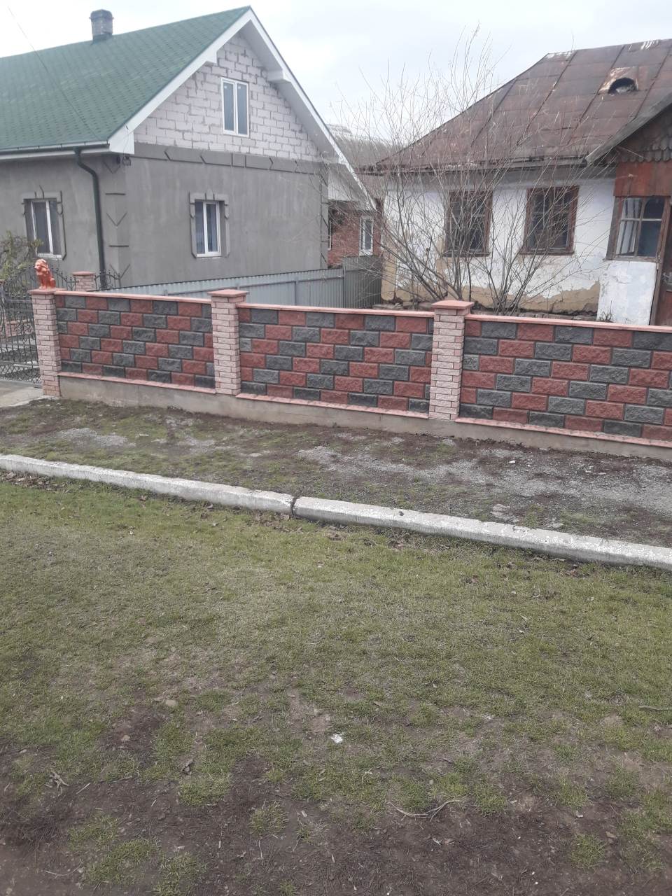 Паркан з блоків